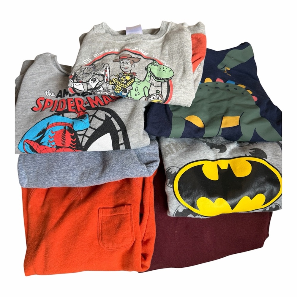 Kids Graphic 5T sweater Bundle - Multicolor Characters